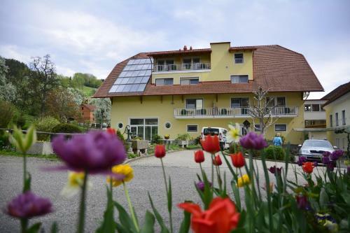 Hotel-gasthof Stoff