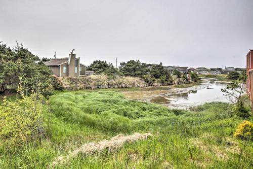 Shore Delight Waldport Home With Deck On Canal