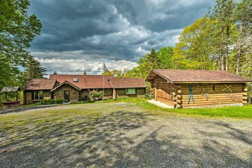 Bedford House With Deck, Views And Finished Basement!