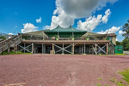 4-season Home With Patio In Towamensing Trails!