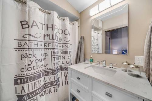 Luxury Apartment In Historic Carriage House