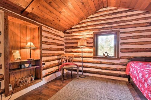 Macungie Cabin With Fireplace Near Bear Creek Skiing!