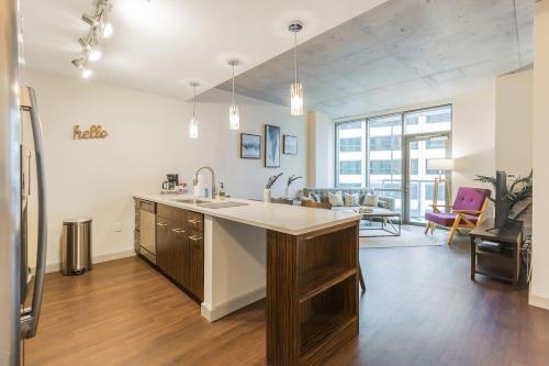 Apartamento Lux High-rise Flat + Walk Score 98