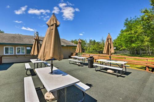 Amenity-packed Mtn Home With Hot Tub And Fire Pit