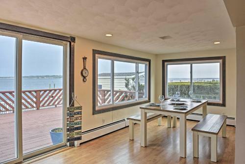 Home With 2 Kayaks, Deck And Views On Narragansett Bay!