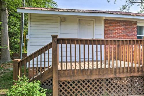 Downtown Aiken Apartment - Shop, Dine And Golf!