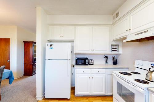 652 Windermere