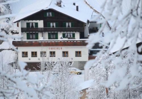 Hostal Hotel-pension Faneskla