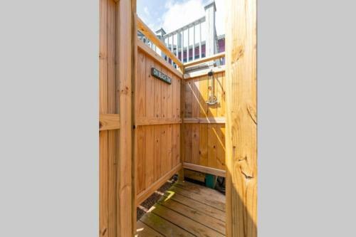 1120 E Arctic Ave - Neptune's Folly - Ocean View