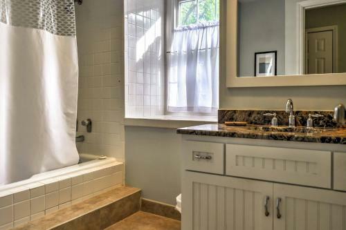 Bright Hilton Head Island Villa - Bike To Beach!