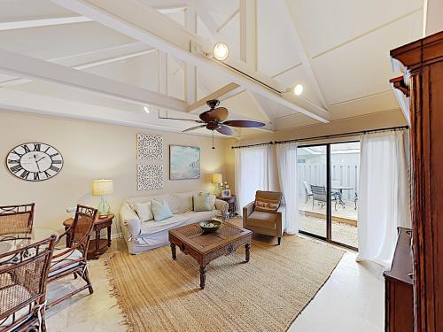 Apartamento Queens Grant Unit 740 Condo