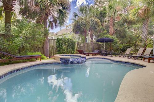 2701 Palm Boulevard