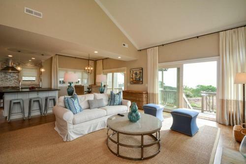 1105 Duneside Villa