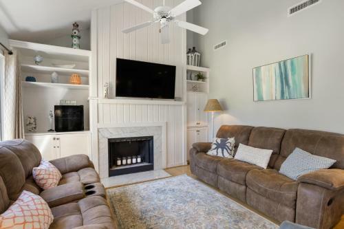4504 Parkside Villa
