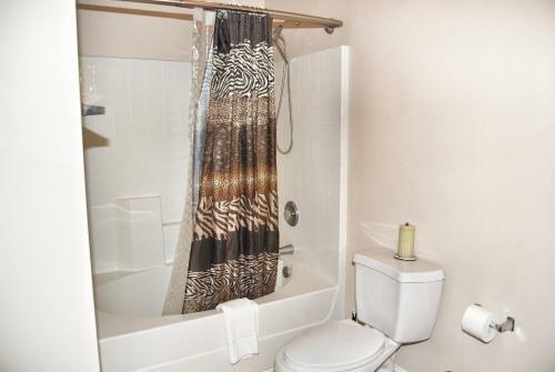 Apartamento 6000 Windsor Green Way 301 Condo
