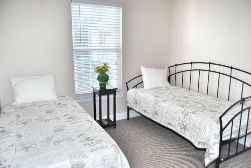 Apartamento 6000 Windsor Green Way 301 Condo
