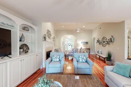 3074 Baywood