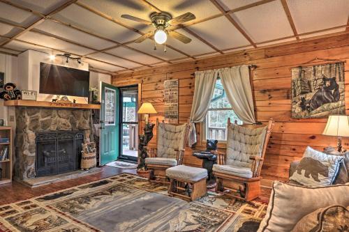 Cosby Cozy Cove Escape With Deck And Fire Pit!