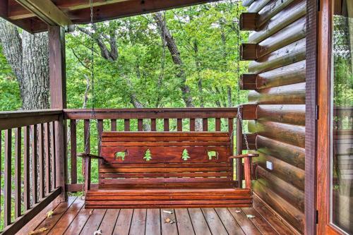 Breathtaking View Cabin With Covered Deck And Hot Tub