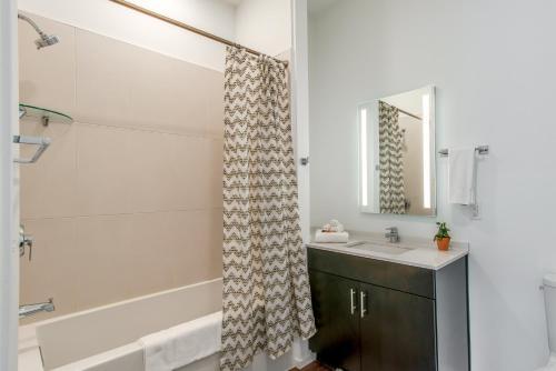 Apartamento Illume - Posh Resort Community - Courtyard Pool Condo