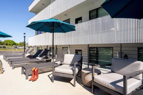 Apartamento Illume - Plush Green Community - Pool-view Balcony Condo