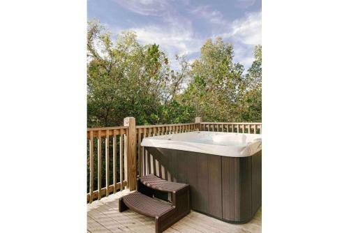 Mountain Splash -heated Indoor Pool, Hot Tub, Arcade Game Room
