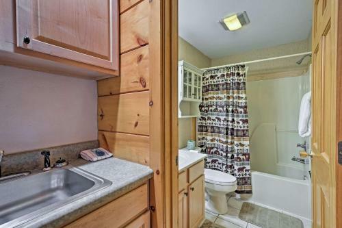 Pigeon Forge Resort Studio Cabin On Dollywood Ln!