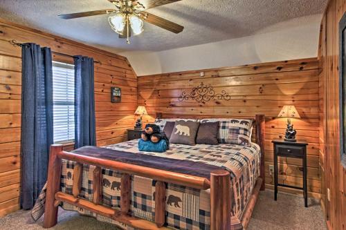 Sevierville Cabin With Hot Tub, Views And Pool Access!