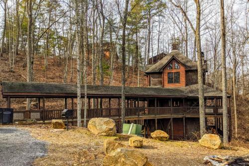 New Listing! ?our Together Place? Custom Cabin Cabin