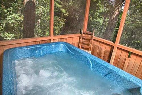 A Secluded Bearadise