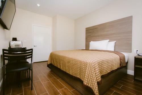 Hotel Scottish Inn & Suites