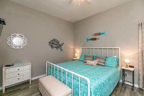 Village By The Beach B918k By Padre Escapes