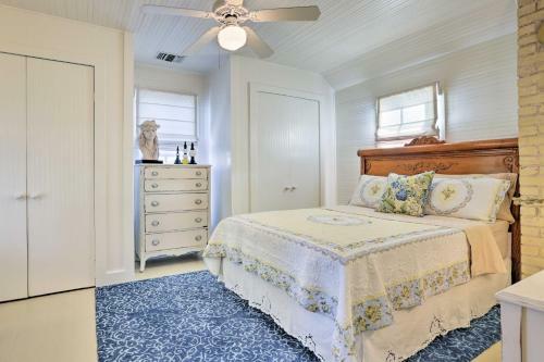 Charming Fredericksburg Home-1 Block From Main St!