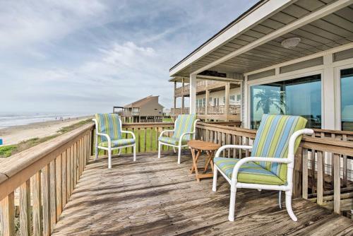 Beautiful Beachfront Galveston Home With Deck!