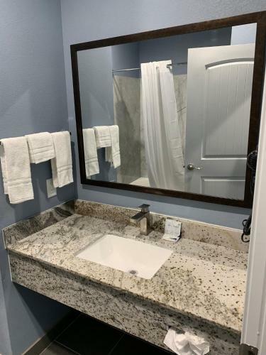 Motel Scottish Inns And Suites Scarsdale