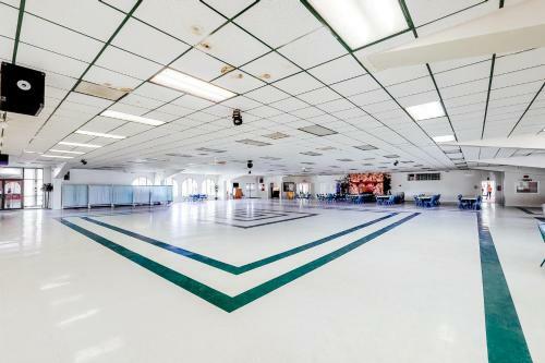 Long Island Village Unit 819 Oyster Island Breeze