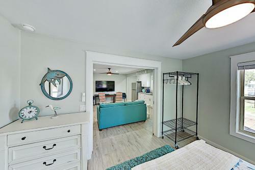 Apartamento Walk To Beach! Modern Getaway With New Full Kitchen Apts