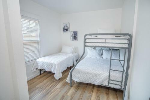 Cozy Remodeled 2br-1ba Near Downtown