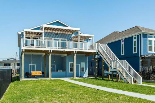 Large-group Beach Retreat On Galveston Bay!