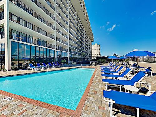 Apartamento New Listing! All-suite Gulf-front Perch With Pools Condo