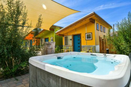 Hotel West 3 - Kokopelli West Studio. Downtown Location