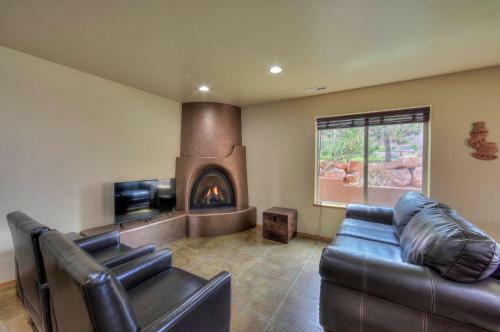 Sg2 -15 Minutes From Arches Park - Wrap-around Deck With Views!