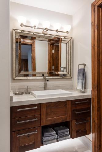 Silver Strike Lodge #201 - 2 Bed
