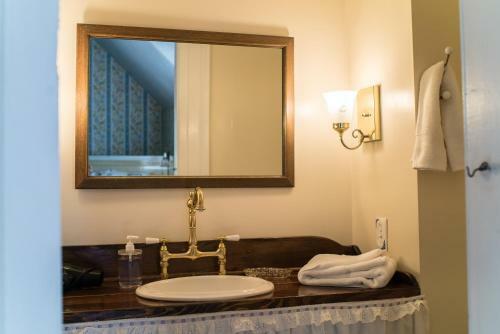 The Mulberry Inn -an Historic Bed And Breakfast