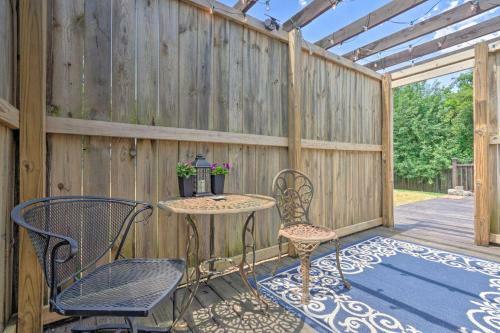 Private Solar Hill Apartment In Downtown Bristol!
