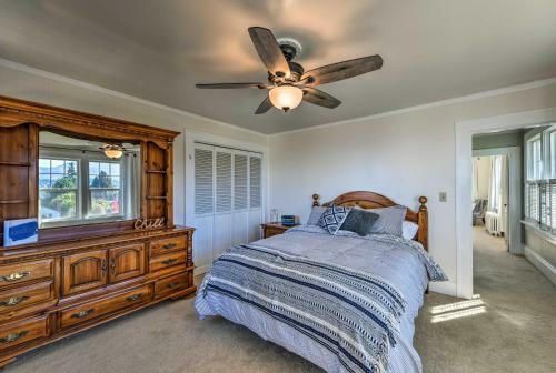 Port Angeles Colonial Home With Waterfront Views!