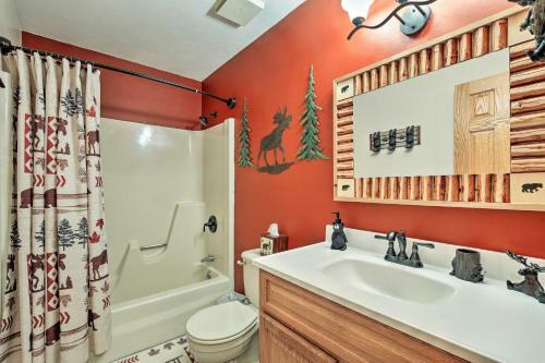 Apartamento Grindstone Lake Waterfront Retreat With Dock And Deck