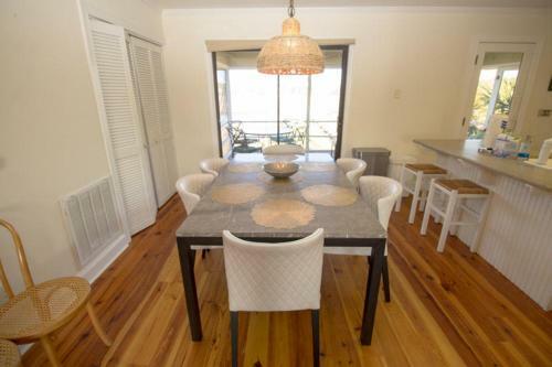 475 Tarpon Boulevard - Four Bedroom House