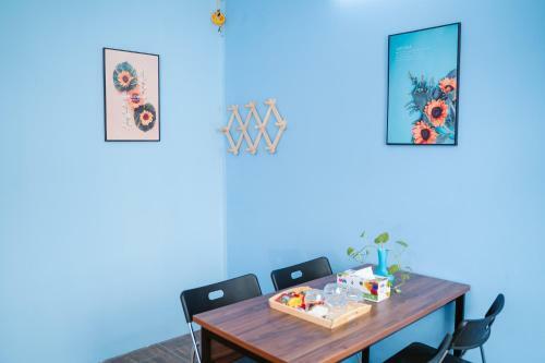 Hotel Luxhome - Vinhome Apartments