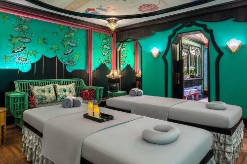 Hotel Capella Hanoi